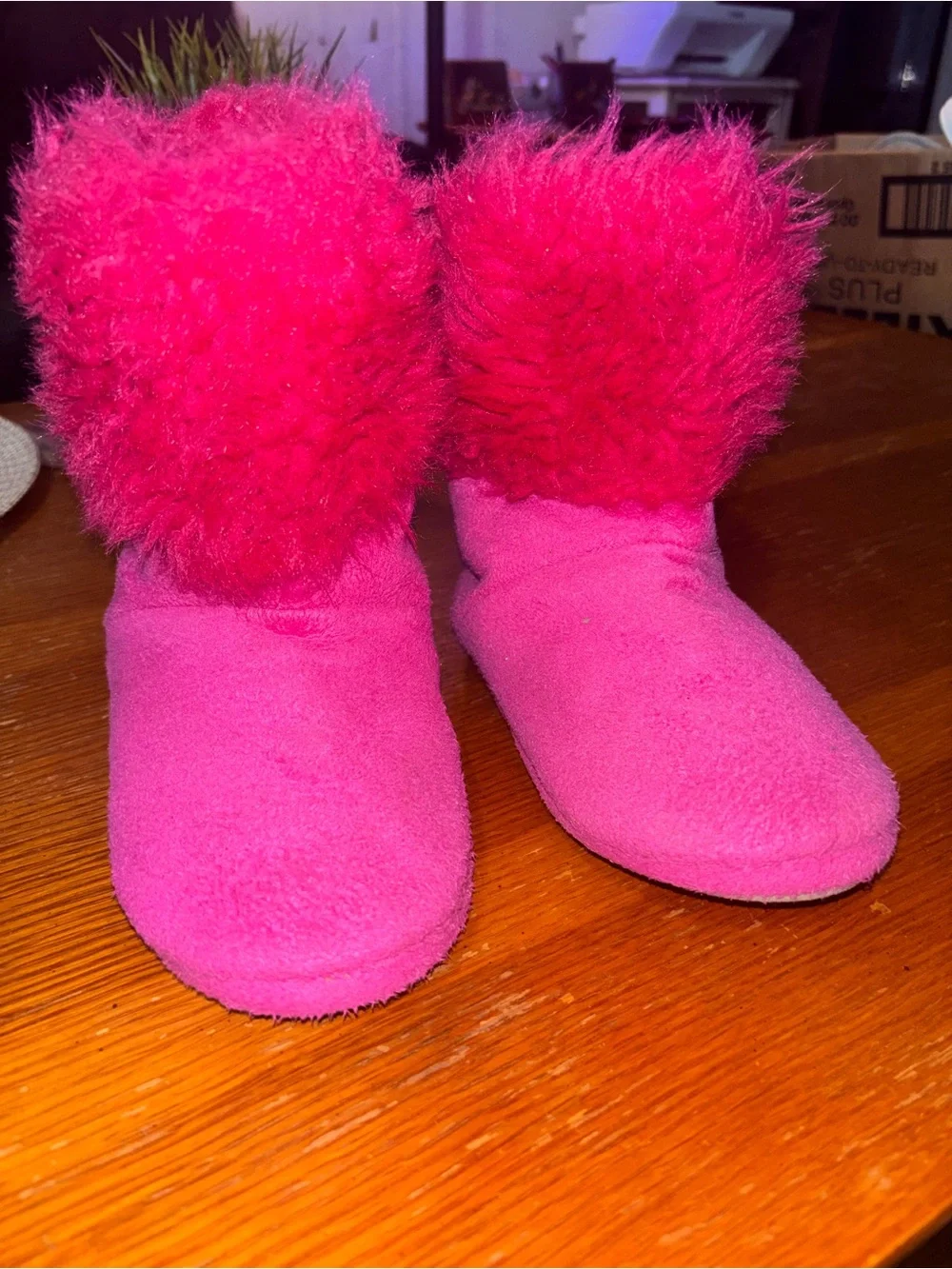 isotoner Kids Hot Pink Fuzzy Cuff Slippers